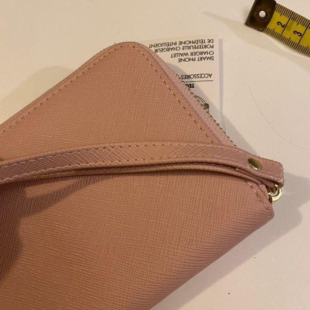 Women's Pink Zip Wallet